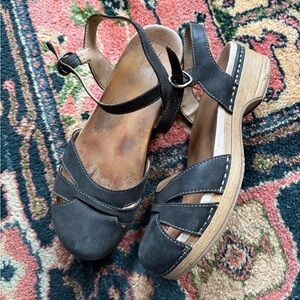 Dansko Betsey Milled Black Nubuck Sandal Clog Maryjanes 8.5 EU 39 Leather